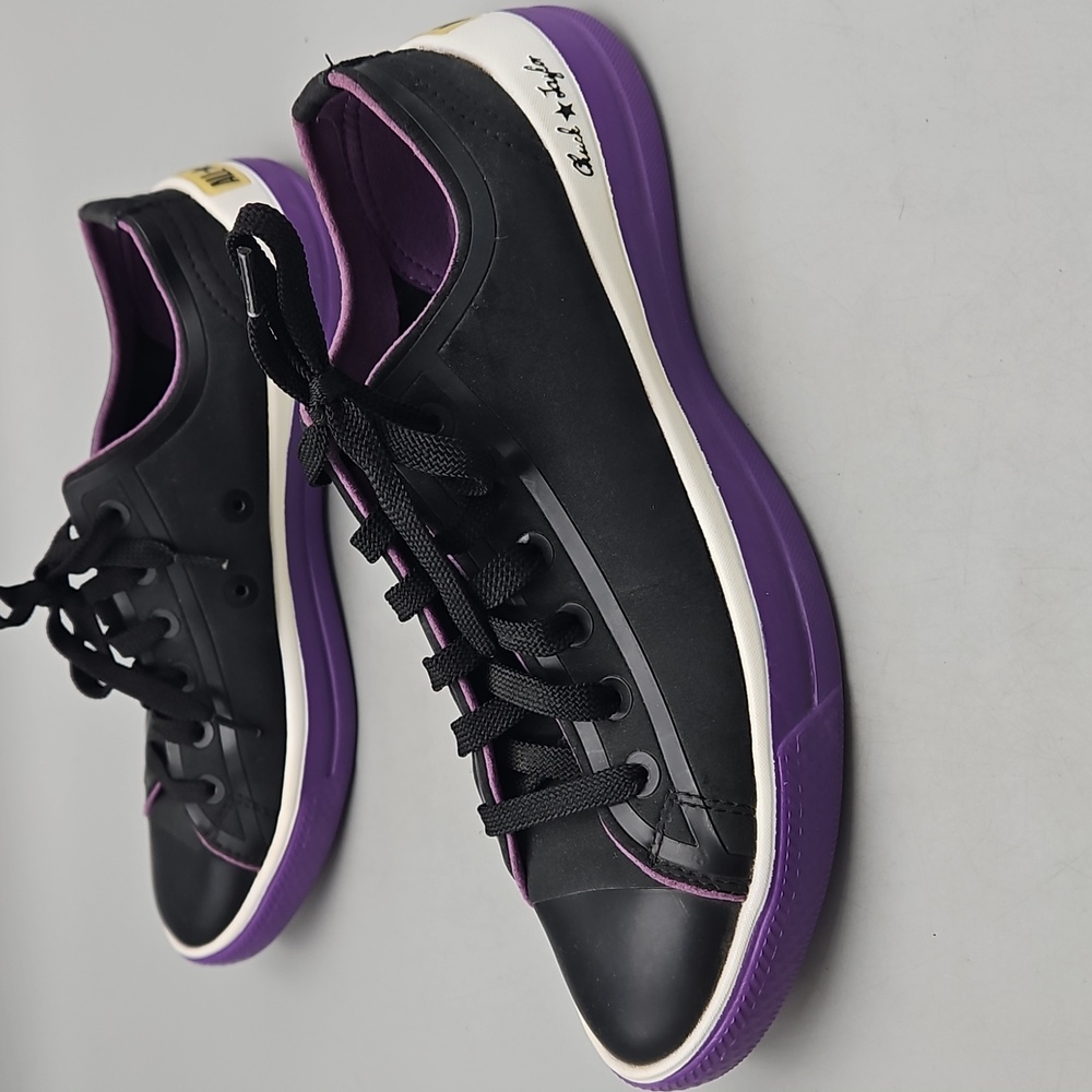 Converse Chuck Tayloe Purple All Star Sneakers Low Tops Women 7.5